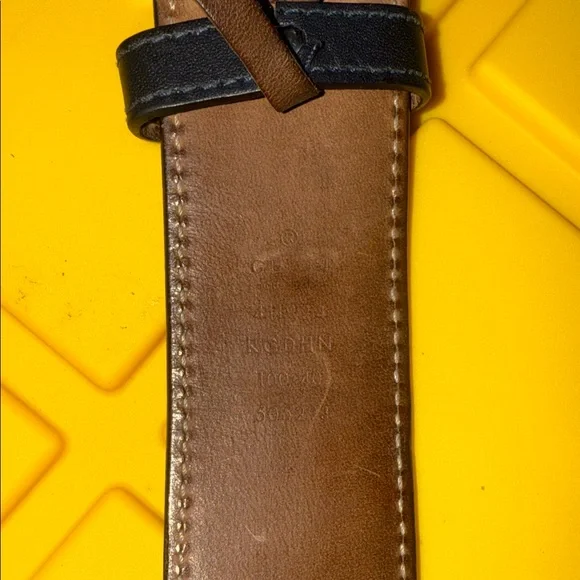 Gucci Belt with Signature Design - Picture 2 of 7